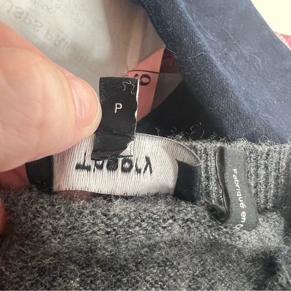 Theory Karenia Black Cashmere Sweater size S - Picture 6 of 6